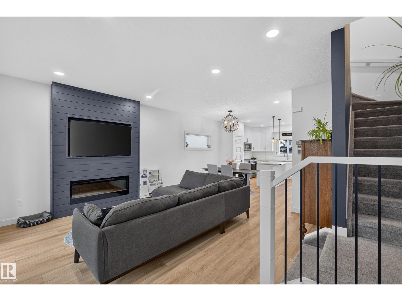 548 KLEINS CR — photo 5