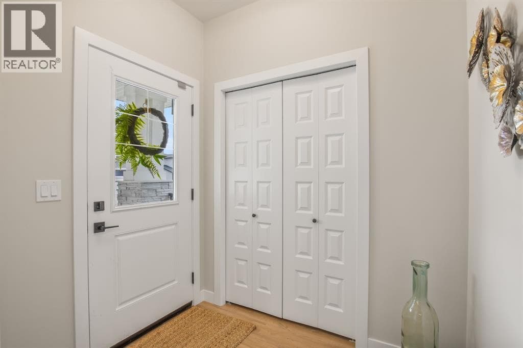 38 Thayer Close — photo 2