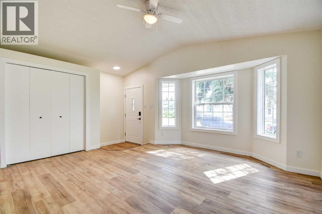 82 Excell Street — photo 3