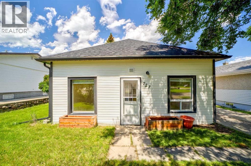 727 McDougall Street — photo 3