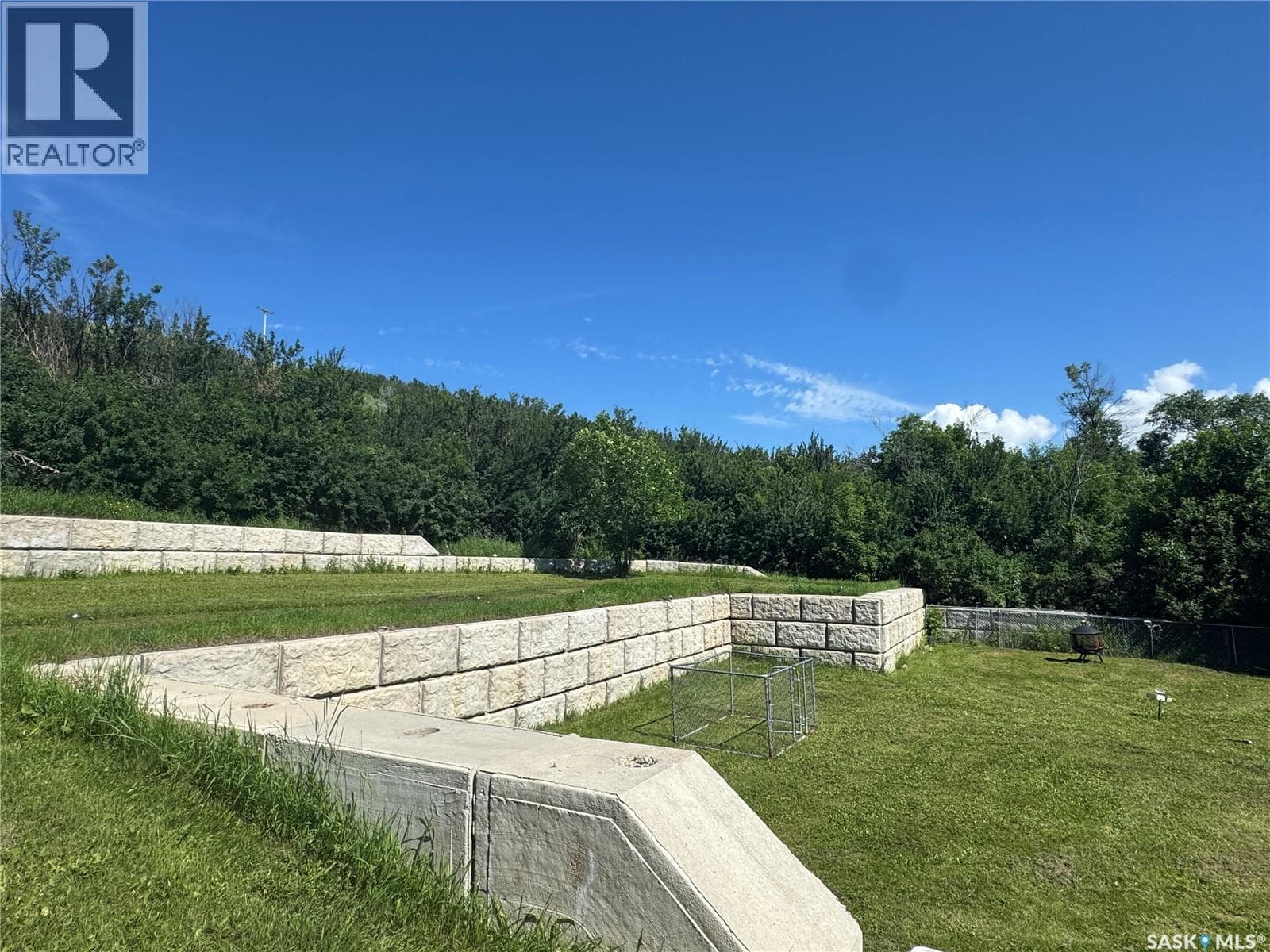 607 BARNETT DRIVE — photo 2