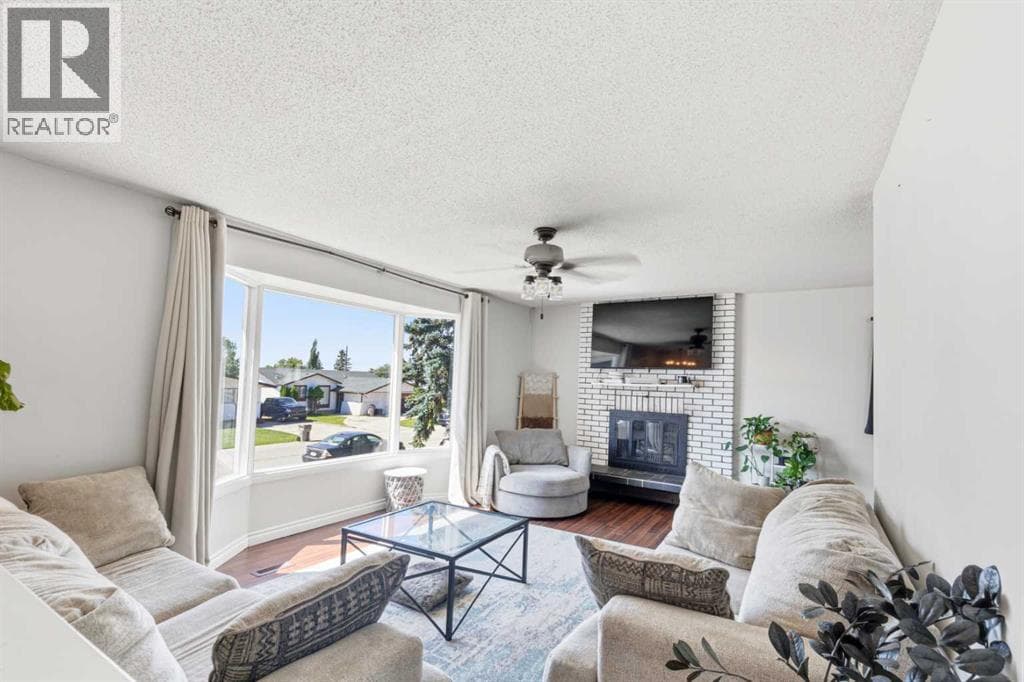 9224 107 Avenue — photo 4