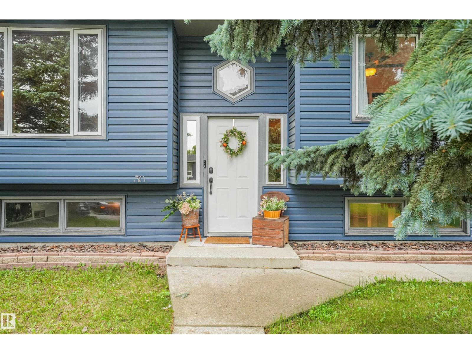 30 GREYSTONE CL — photo 2