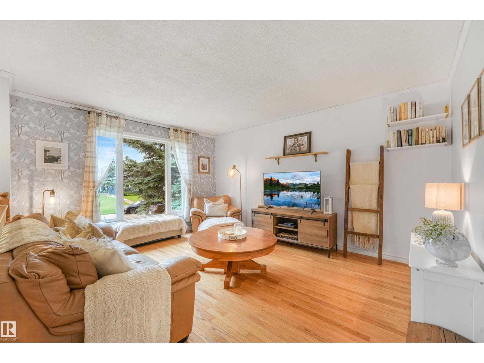 30 GREYSTONE CL — photo 3