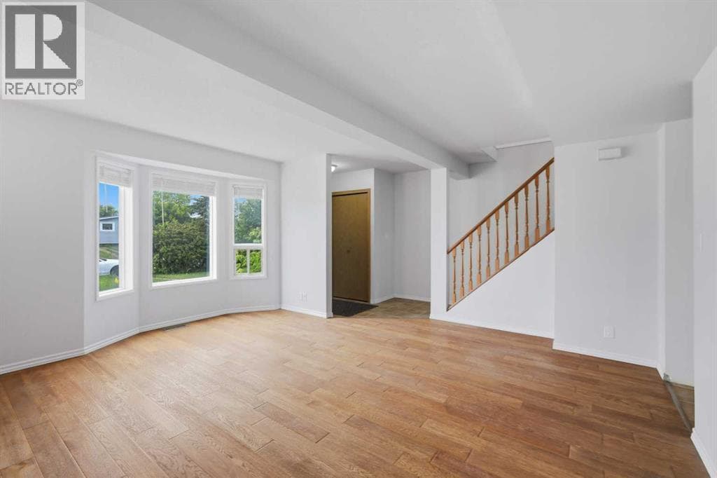 196 Northey Avenue — photo 3