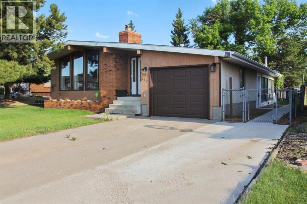 572 West Crescent