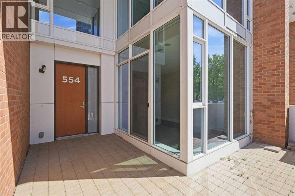 554 Riverfront Lane SE — photo 2