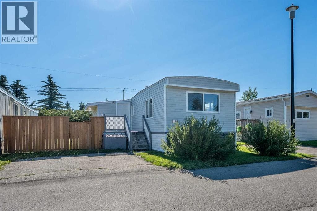 232 Polar Avenue NE — photo 3