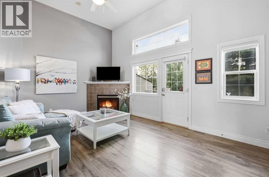 4 Cougar Ridge Mews SW — photo 4