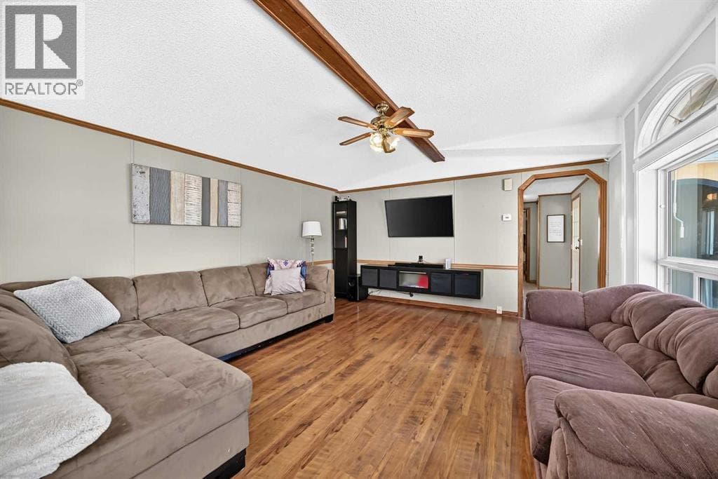 41 Westmount Drive — photo 3