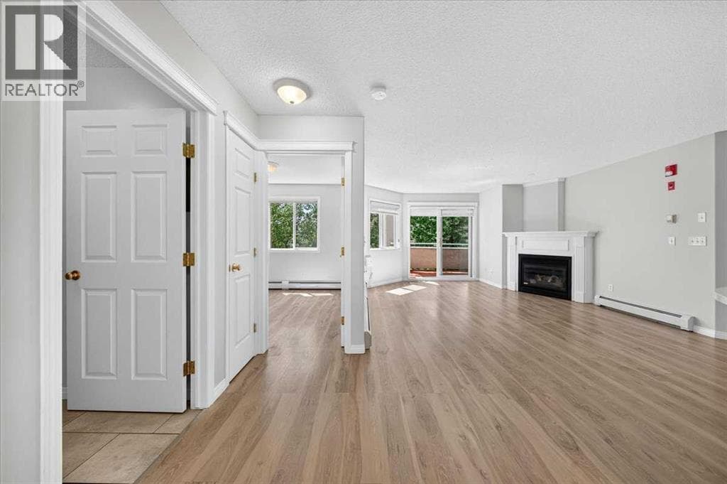 209, 26 Country Hills View NW — photo 3