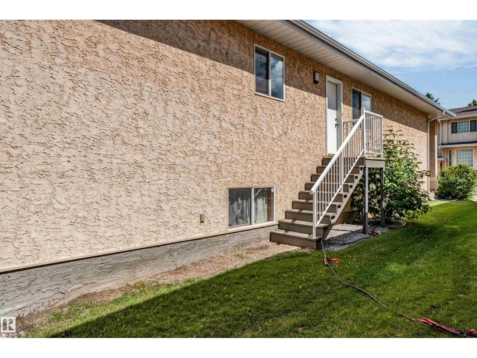 1646 Jamha Rd NW — photo 3