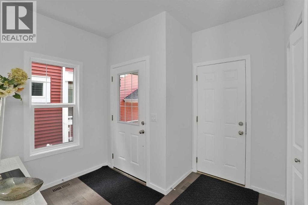 48 Sundown Common — photo 3
