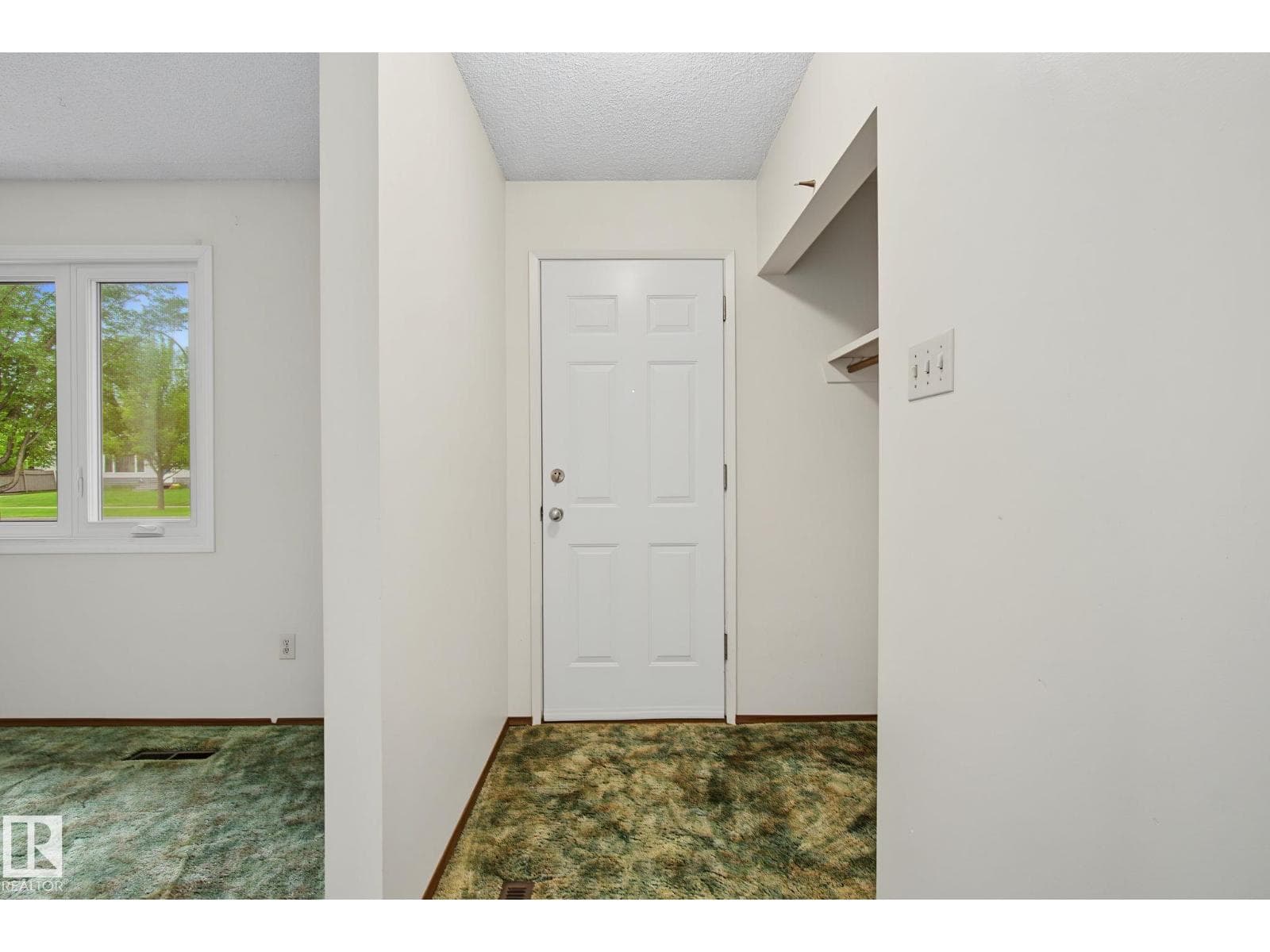 8115 169 ST NW — photo 3