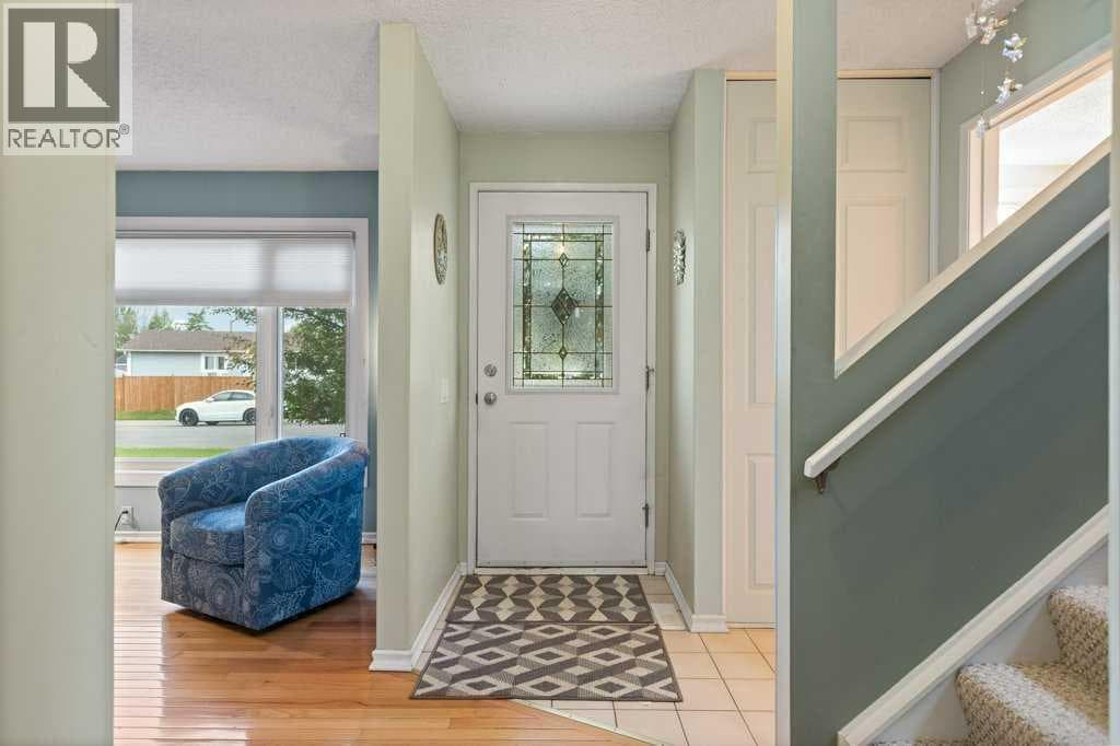 88 Faldale Close NE — photo 3