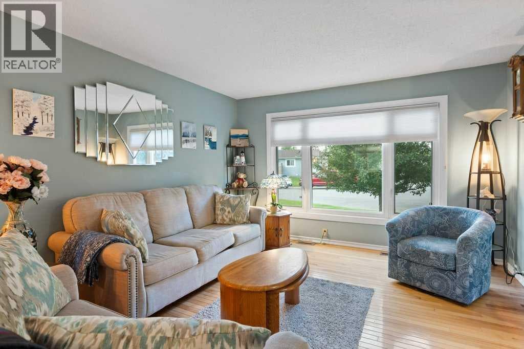 88 Faldale Close NE — photo 4