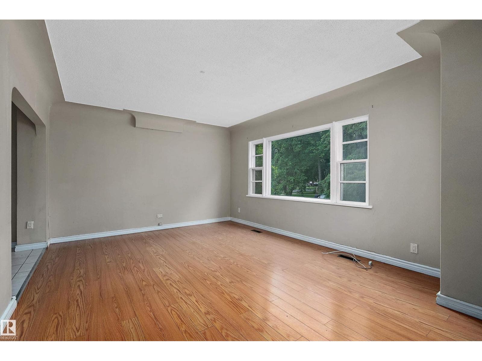 11507 123 ST NW — photo 5