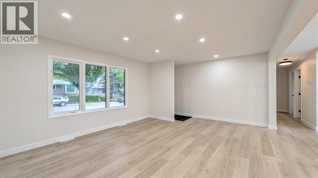 44 Fairview Crescent SE — photo 5