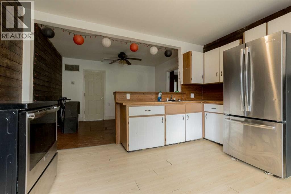 206 7th Street — photo 3