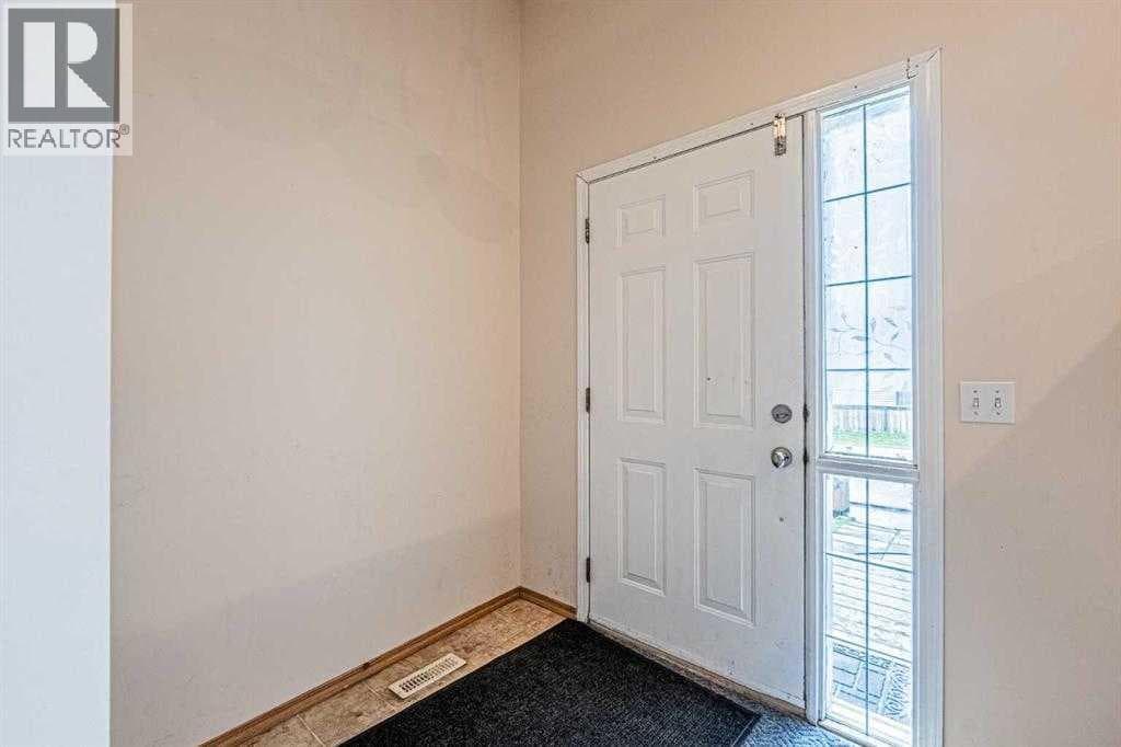 65 Martinvalley Road NE — photo 3
