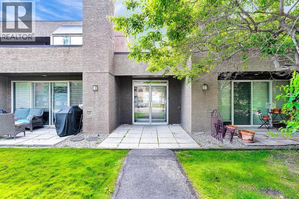 1, 108 Village Heights SW — photo 3