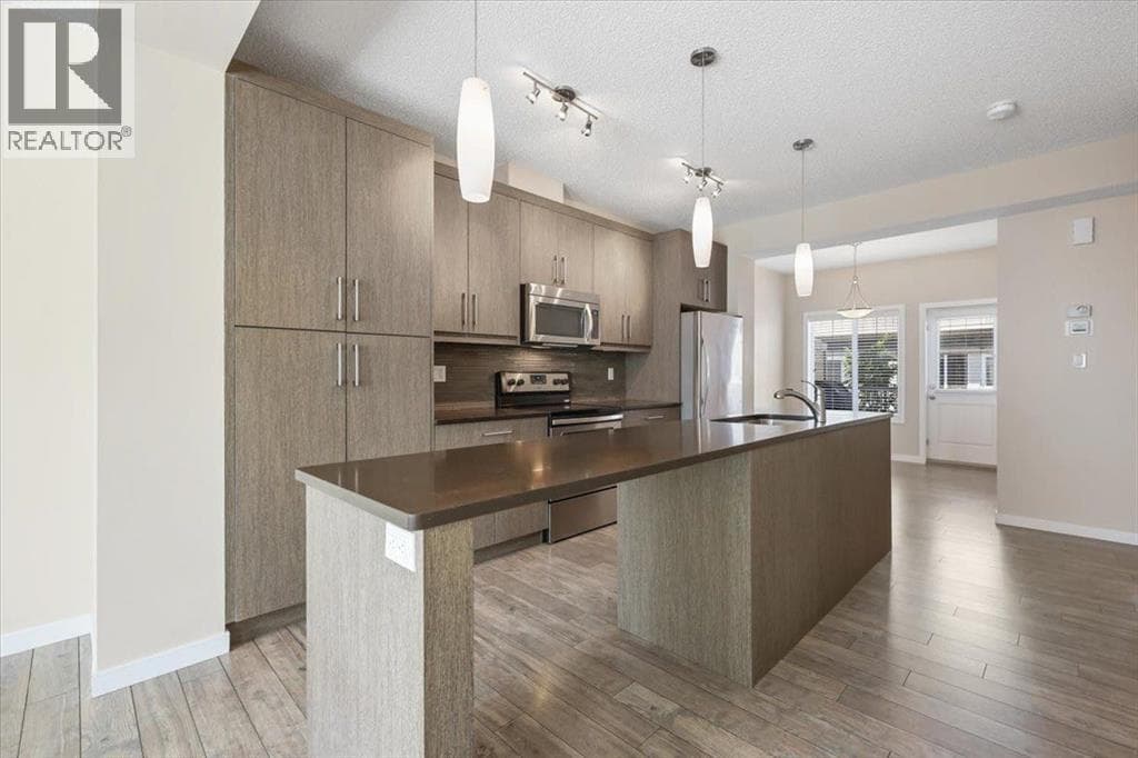 330 Marquis Lane SE — photo 5