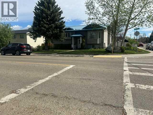 144 Upland Boulevard W — photo 4