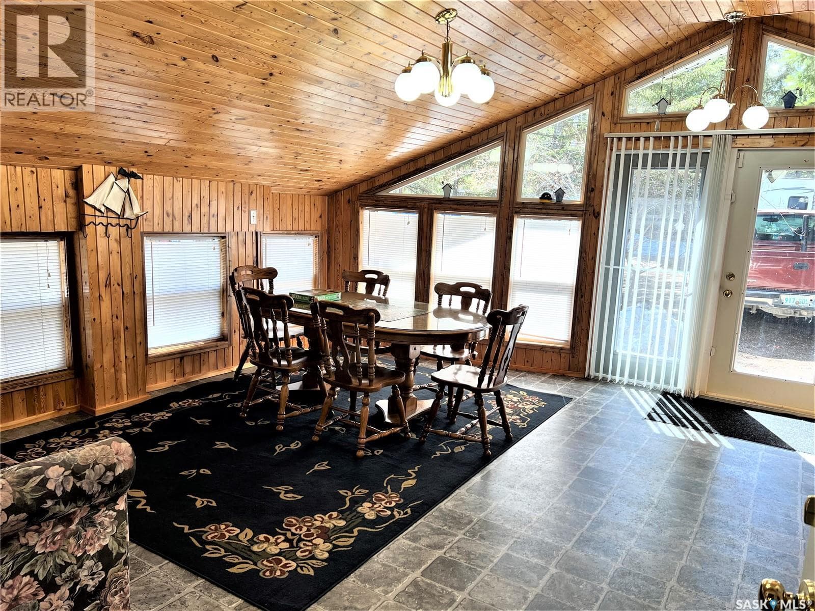 214 Richard DRIVE — photo 4
