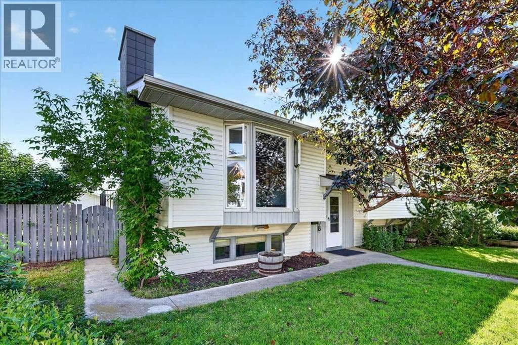 5408 Ladbrooke Drive SW — photo 2