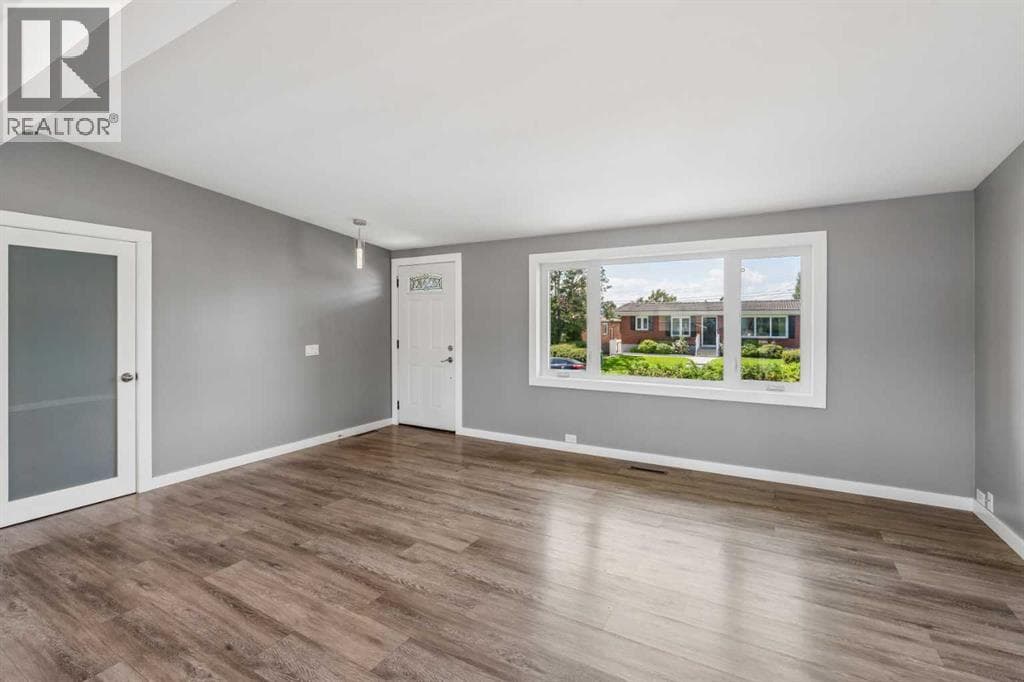 916 Mayland Drive NE — photo 4