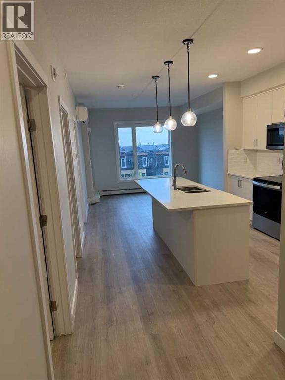 308, 660 Shawnee Square SW — photo 2