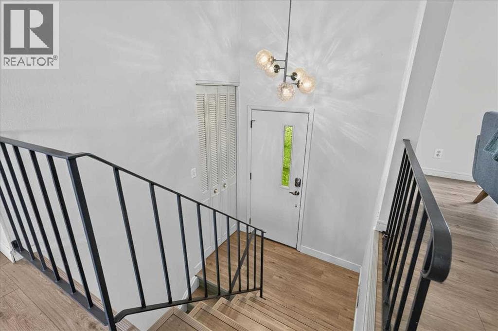 5408 Ladbrooke Drive SW — photo 4