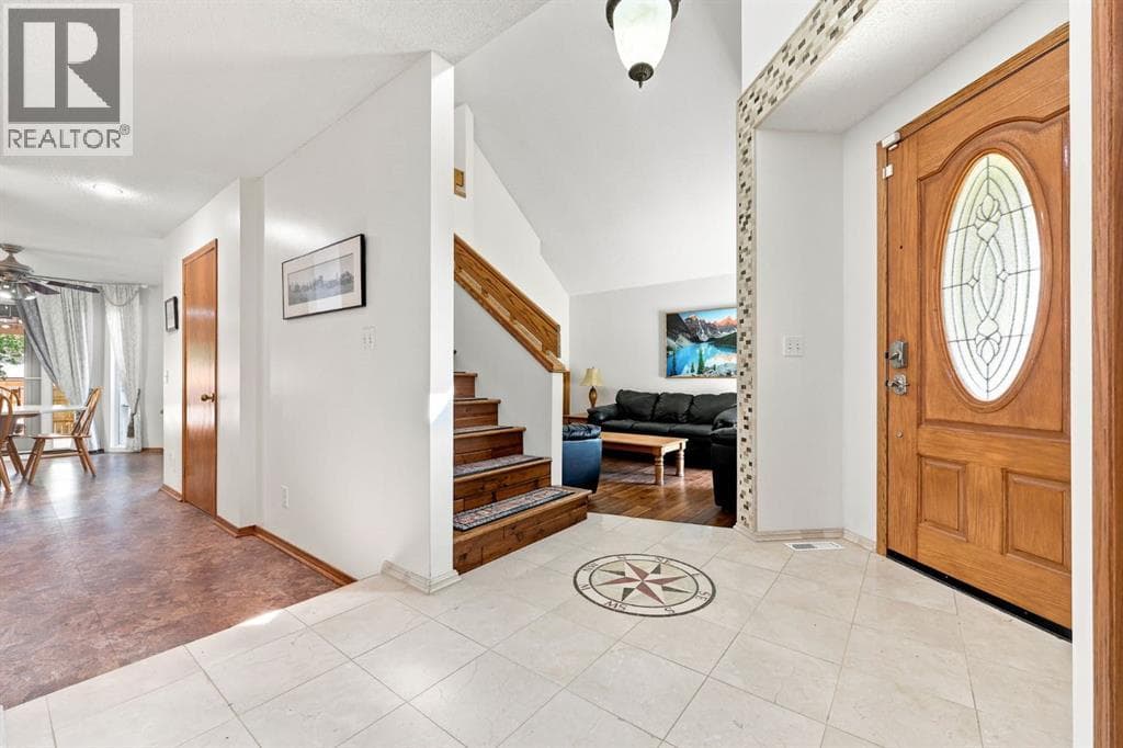 760 Riverbend Drive SE — photo 4