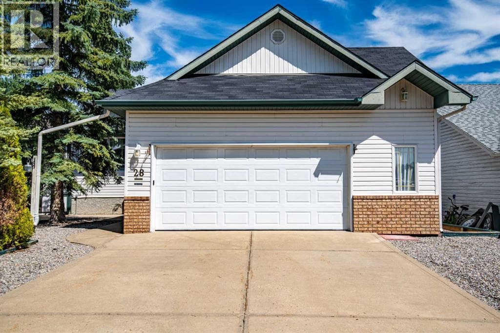 28 Westwood Crescent — photo 2