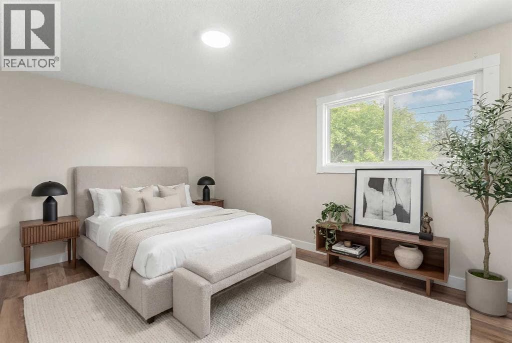 7609 36 Avenue NW — photo 3