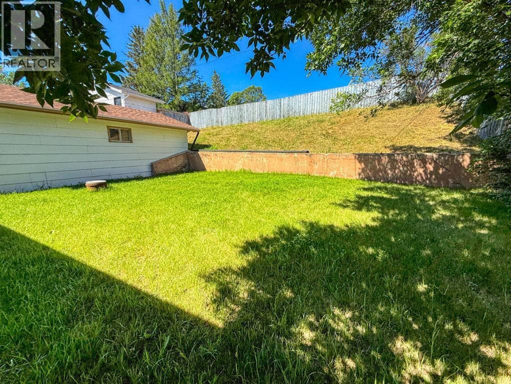 212 Aberdeen Avenue — photo 4