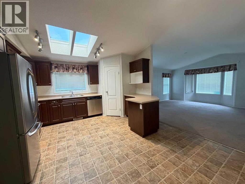 2 6205 54 Street — photo 5
