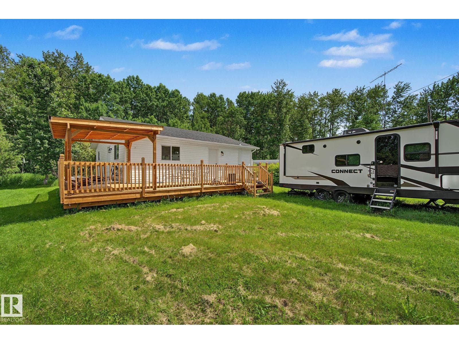 21 Spruce CR — photo 3