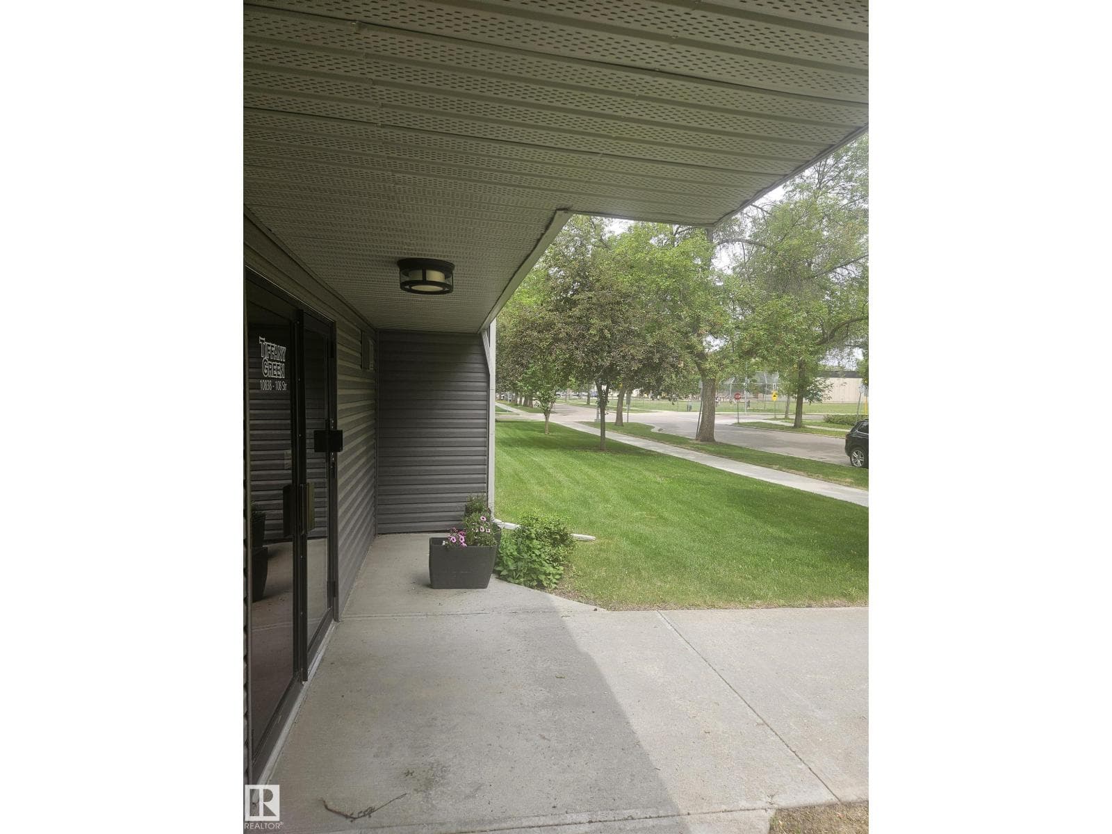 10838 108 street NW — photo 3