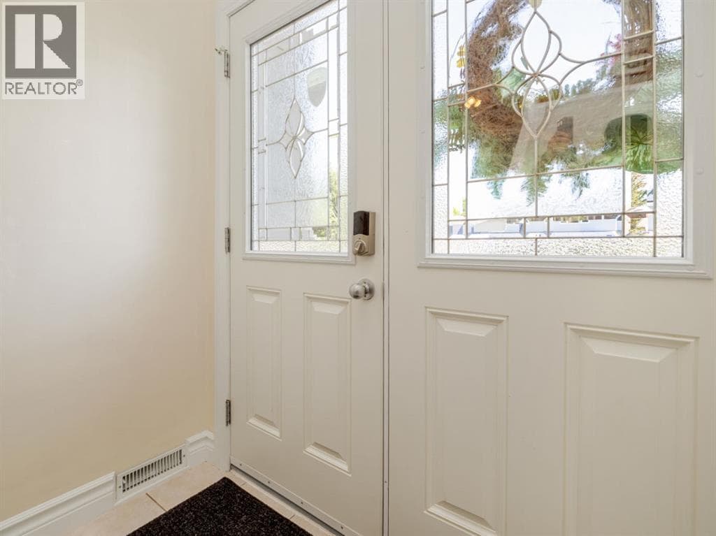 580 McDougall Street — photo 5