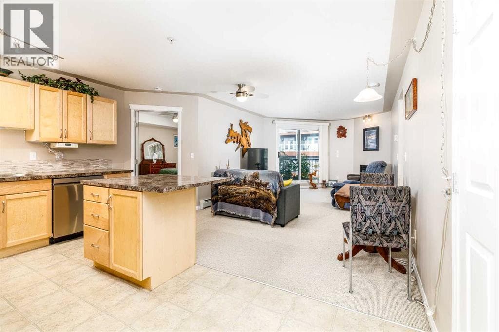 303, 5601 KERRY WOOD Drive — photo 5