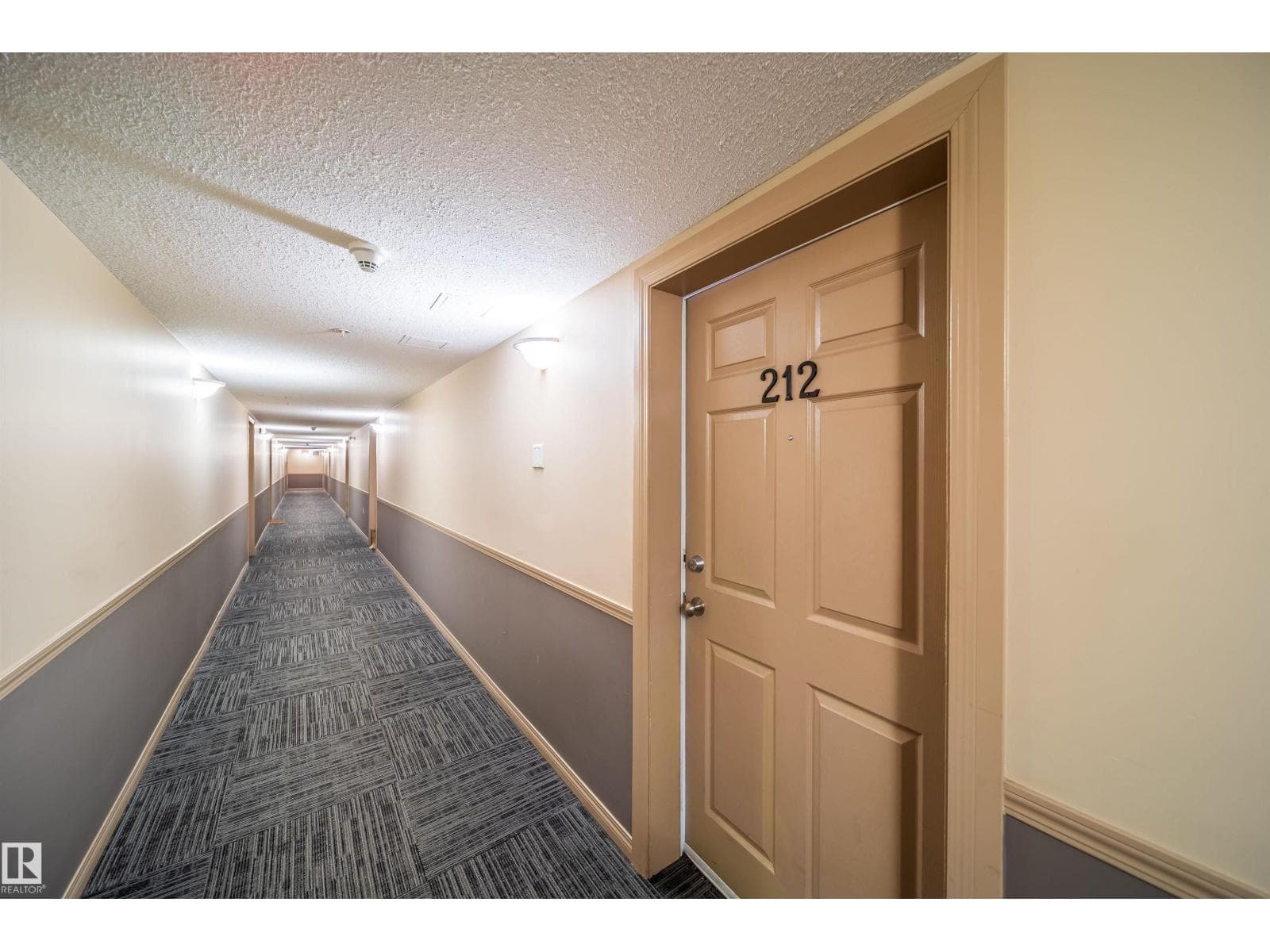 #212 40 SUMMERWOOD BV — photo 4