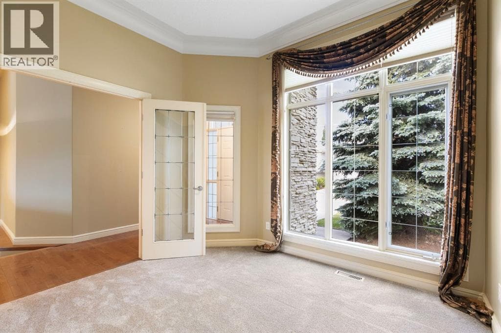 131 Gleneagles Terrace — photo 4
