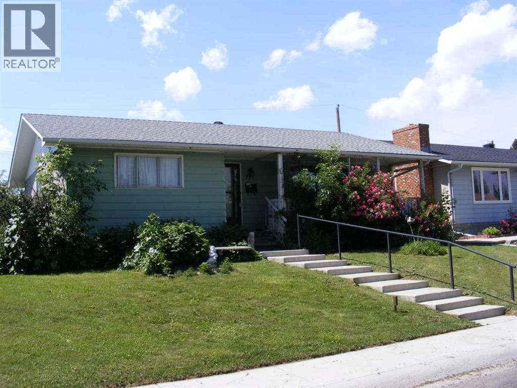 911 Penmeadows Road SE — photo 4