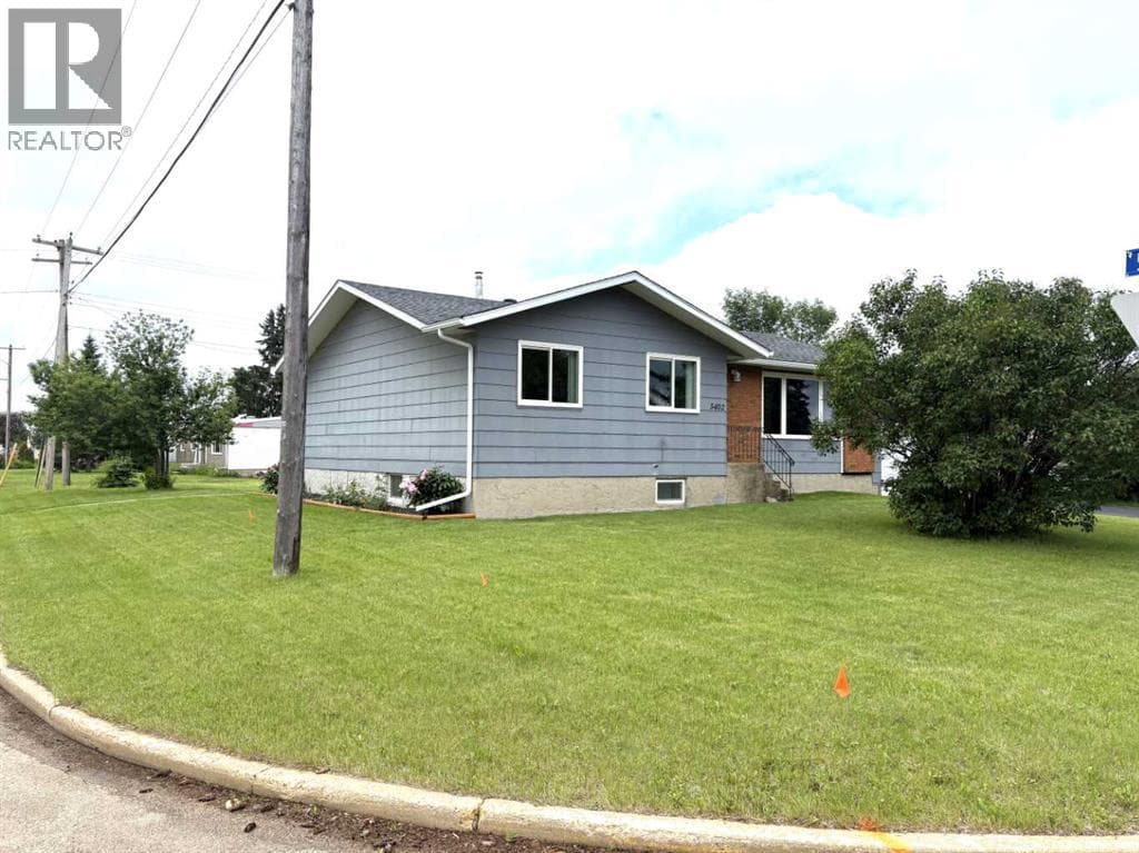 5402 47 Avenue W — photo 2