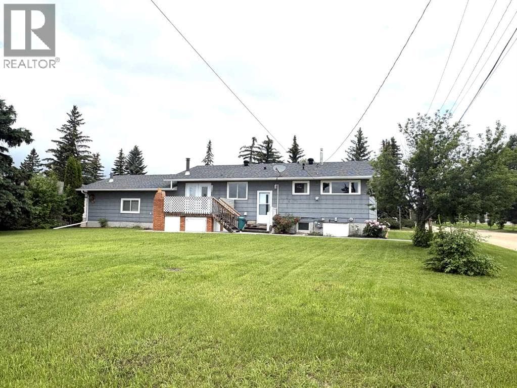5402 47 Avenue W — photo 5