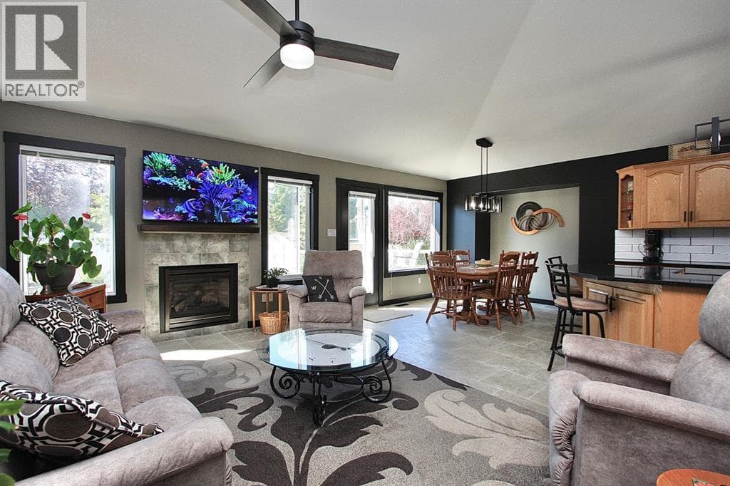 310B Edgewood Close — photo 5