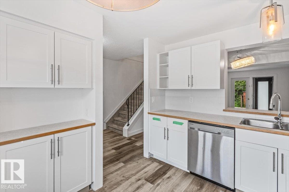 2135 141 AV NW — photo 5