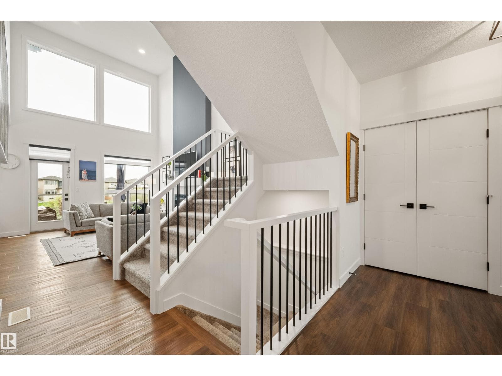 2742 COLLINS CR SW — photo 3