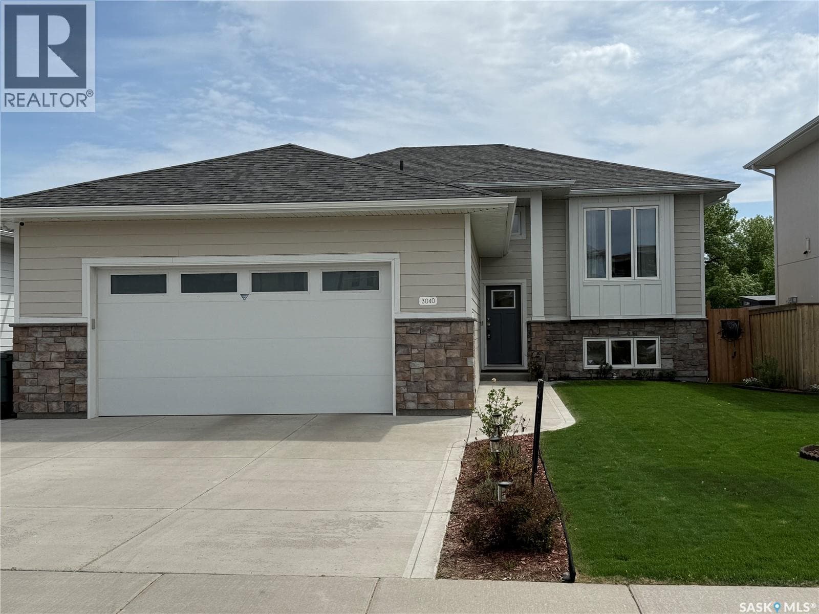 3040 Lakeview DRIVE — photo 2